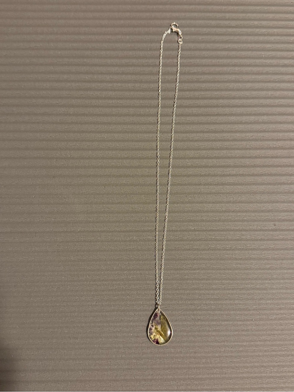 Teardrop Floral Resin Pendant Necklace - Purple & Green - Picture 5 of 6
